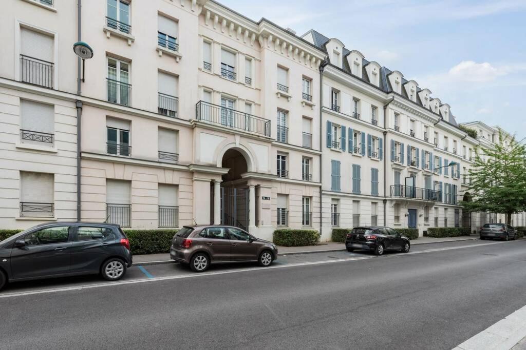 Cour Royal Apartment Near Disneyland Bmyguest Шеси Екстериор снимка