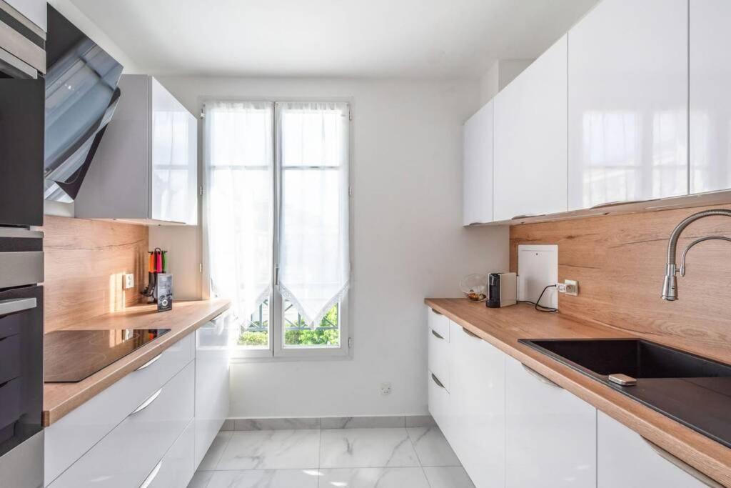 Cour Royal Apartment Near Disneyland Bmyguest Шеси Екстериор снимка